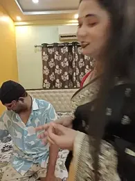 gambar stream MONAJI_HOT
